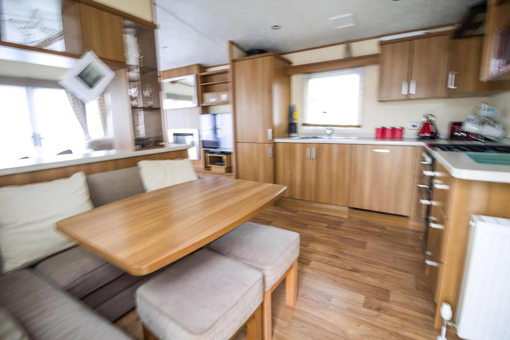 6 Berth Caravan With Decking At Manor Park In Hunstanton Ref 23017H Extérieur photo