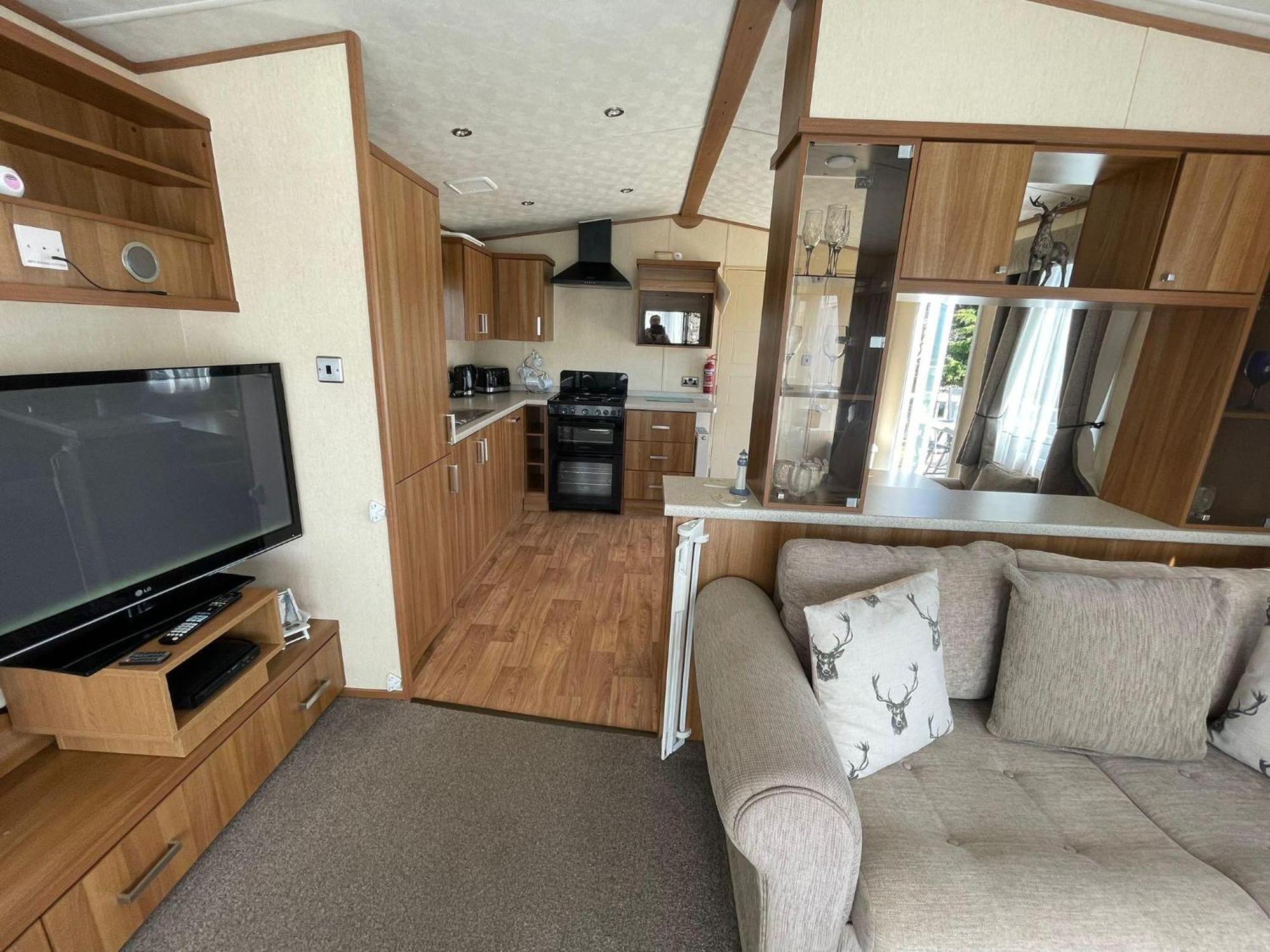 6 Berth Caravan With Decking At Manor Park In Hunstanton Ref 23017H Extérieur photo